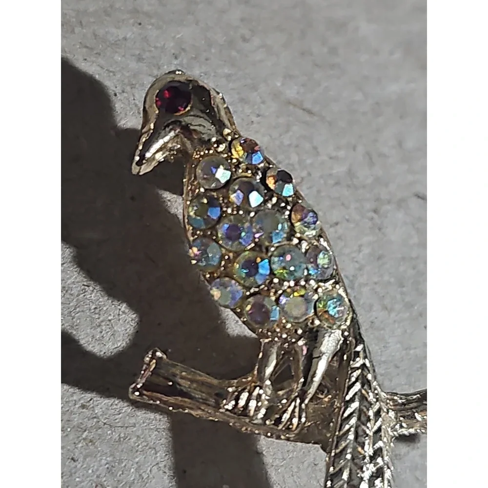 Vintage Bird Gold Tone Brooch‎ Pin